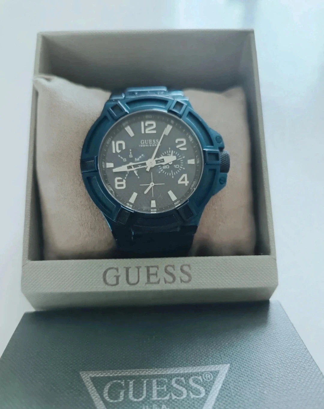 Montre homme Guess bleu marine w0218g4